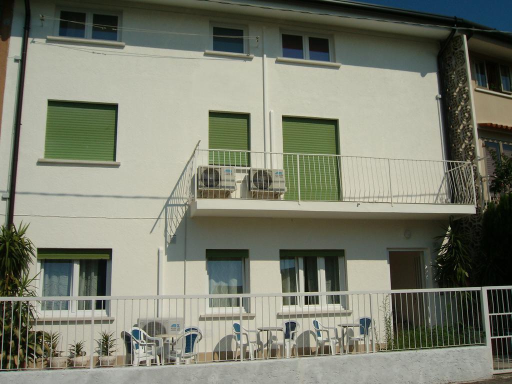 Appartamenti Condominio Daniele Grado Kamer foto