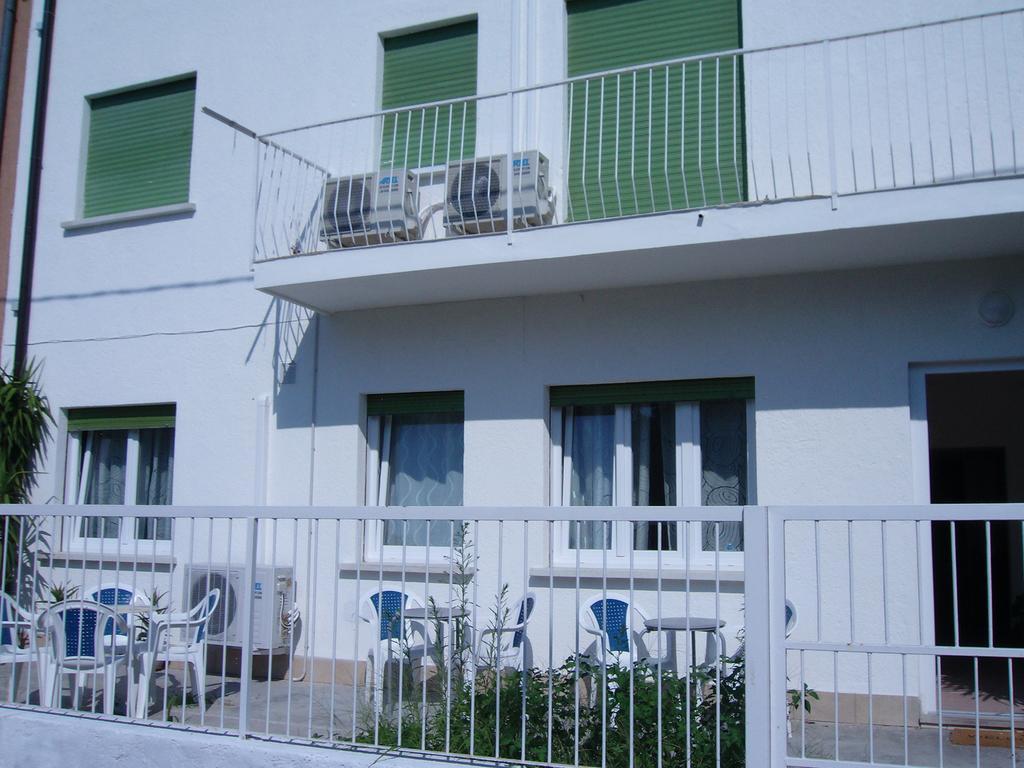 Appartamenti Condominio Daniele Grado Kamer foto